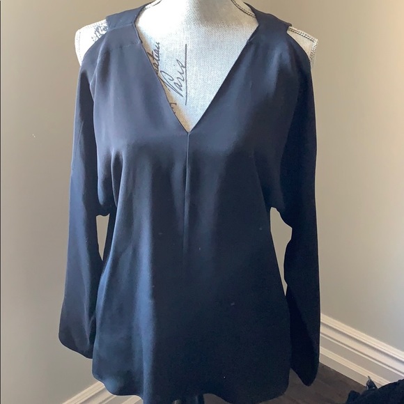 Cold shoulder top